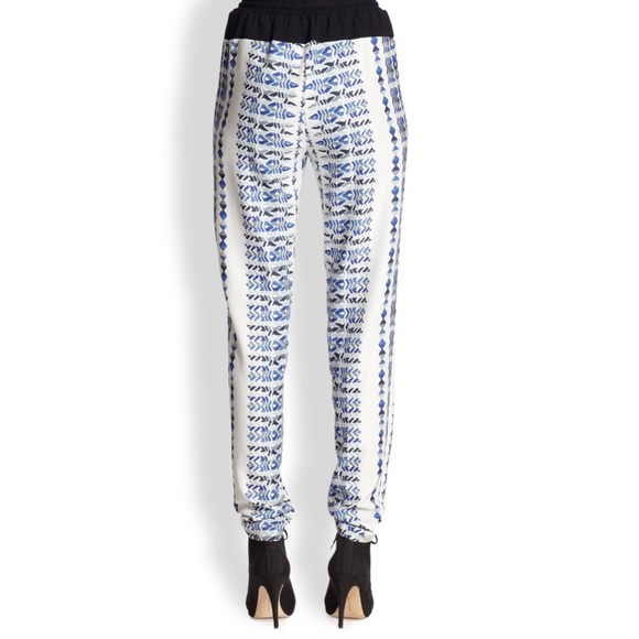 BCBGMAXAZRIA Andrew Relaxed-Fit Pant - Picture 5 of 6